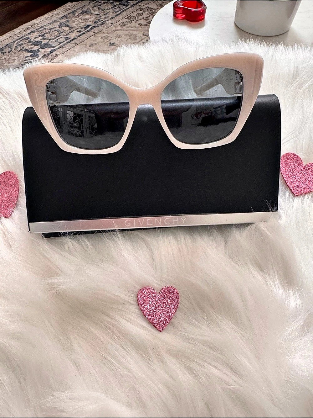 Givenchy 4G Liquid GV40097U Sunglasses Pink & Black Cat-Eye Sunglasses